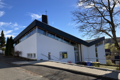 Kirche W&uuml;rgendorf: Umfangreiche Reinigungsarbeiten